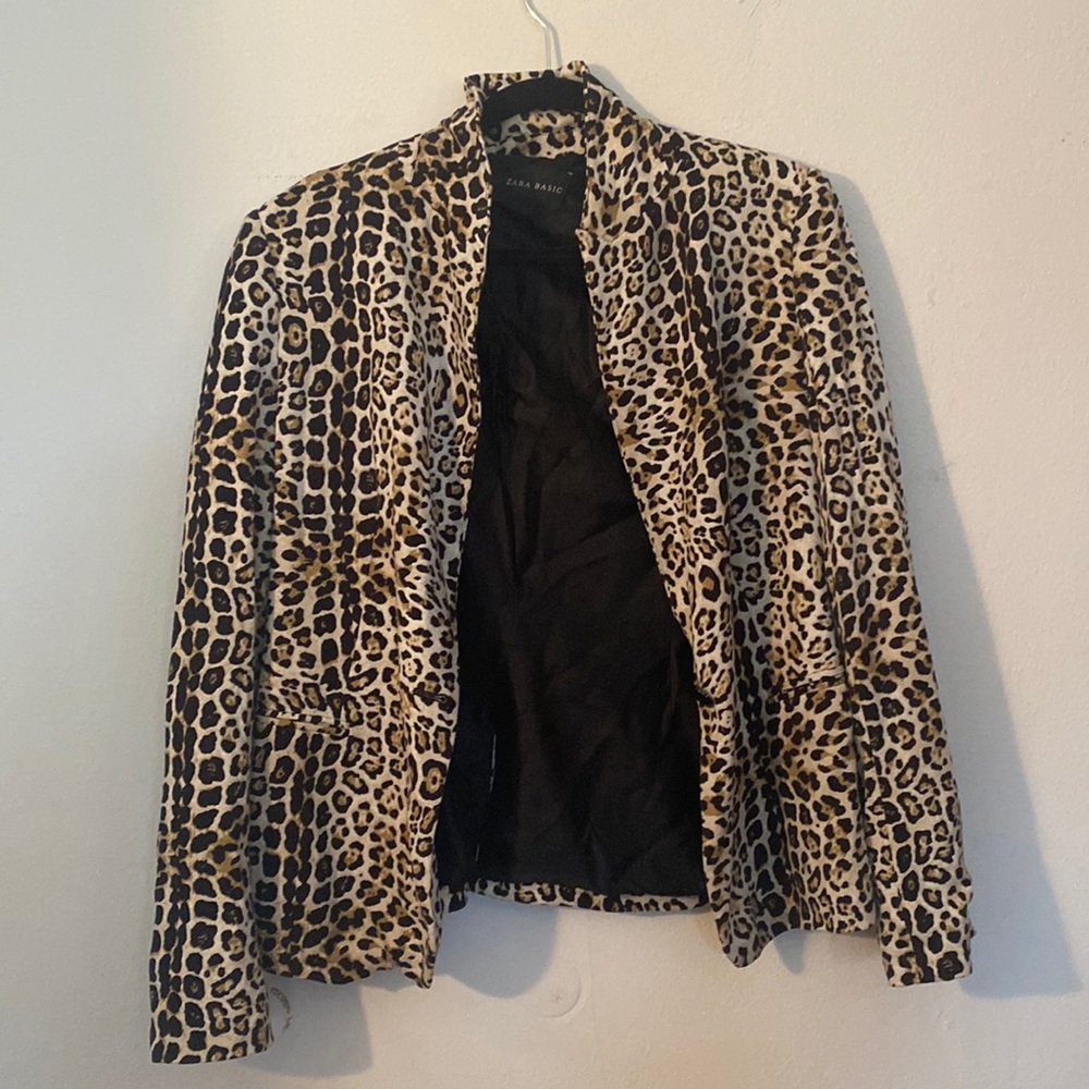 Leopard print blazer with small pockets GUC